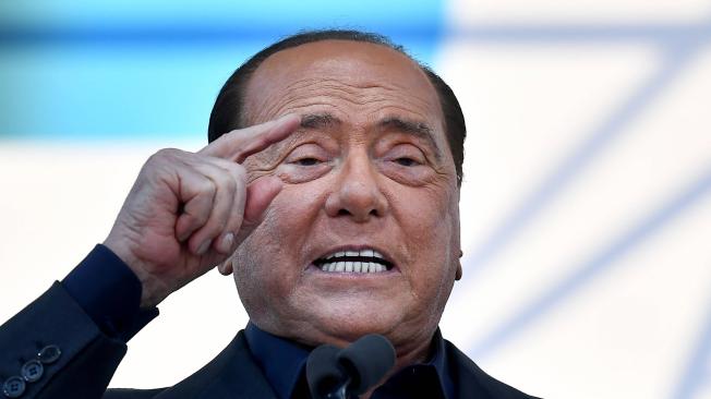 Según los medios italianos este miércoles Silvio Berlusconi dio positivo para covid-19.