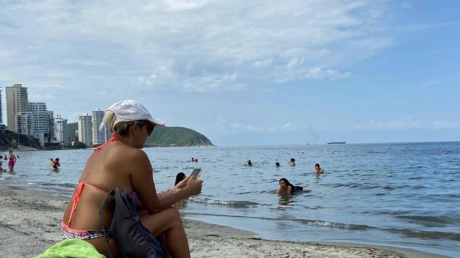 Turistas de diferentes partes del país regresaron a las playas de Santa Marta.