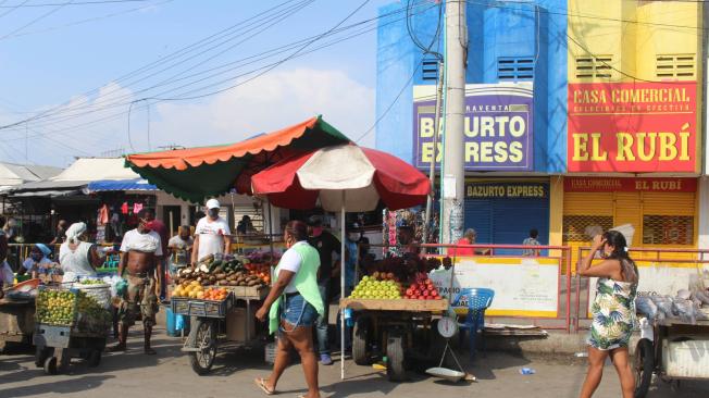 El mercado popular de Bazurto es el lugar con mayores aglomeraciones.