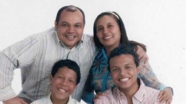 La familia Colmenares: Luis Alfonso Colmenares, Oneida Escobar, Jorge y Luis Andrés.
