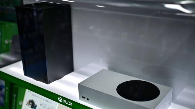 La Xbox Series X es cuatro veces más potente en procesamiento que su antecesora y tiene un poco más de músculo interior que la Ps5.