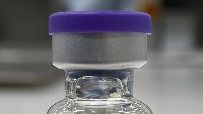 La vacuna de Pfizer utiliza una técnica que hasta ahora no se ha usado en vacunas para los humanos. Se basa en el ARN mensajero que produce defensas en el cuerpo.