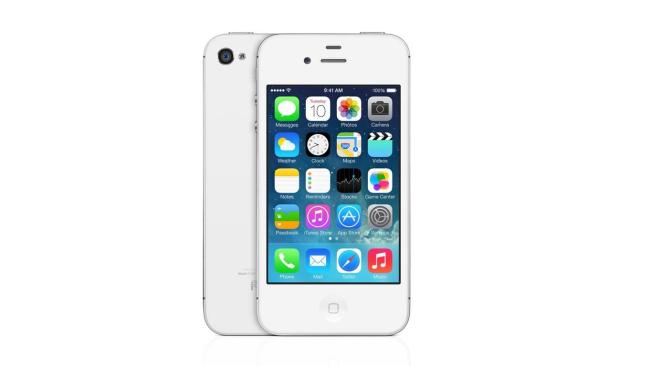 El iPhone 4s venía en varios colores, principalmente blanco y negro.