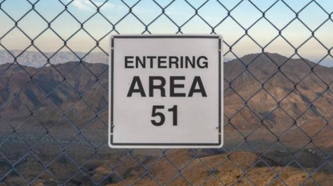 En 2013 la CIA desmintió que el Área 51 fuese un lugar en donde el gobierno guardara ovnis e información relacionada.