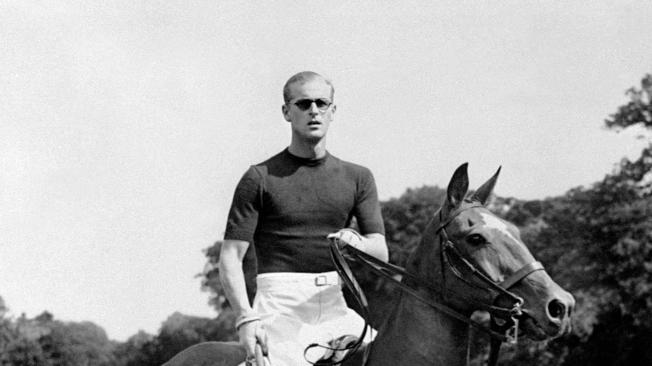 El Príncipe jugando Polo en 1950.