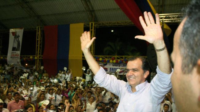 El aspirante presidencial uribista Óscar Iván Zuluaga durante la campaña del 2014.