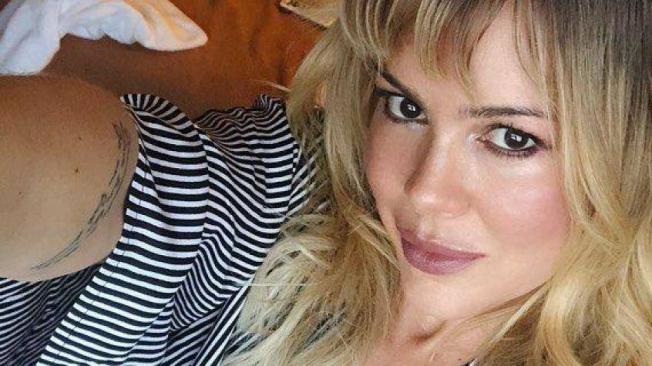 La modelo se encuentra en una relación con su manager Rafael Correa.
