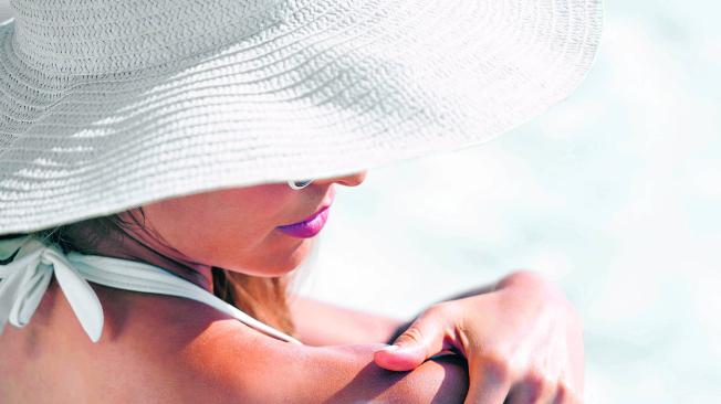 La prevención del cáncer de piel se basa en reducir la exposición solar al mínimo imprescindible para activar la vitamina D.