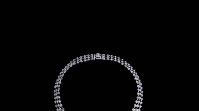 El collar de Chanel con un diamante de 55,55 quilates.