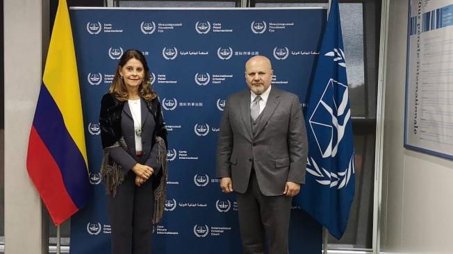 La vicepresidenta Marta Lucía Ramìrez, con Karim Khan, fiscal de la Corte Penal Internacional