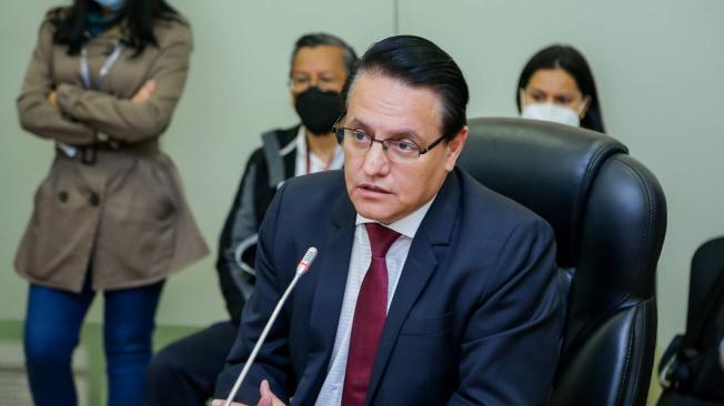 Cabeza de la Comisión de Fiscalización de la Asamblea Nacional de Ecuador.