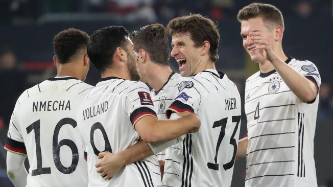Selección alemana golea en la eliminatoria.