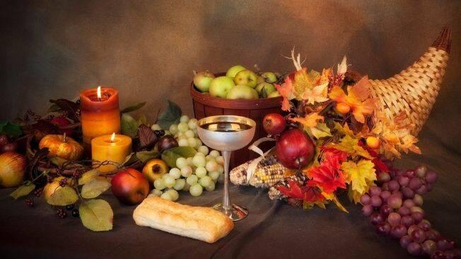 El cuerno de la abundancia es un símbolo del día de Acción de Gracias, en EE. UU.