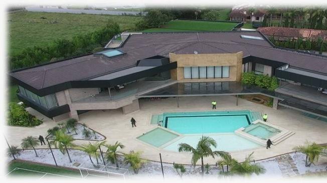 La mansión donde vivía 'Falcón', fue avaluada en 600 mil millones de pesos.