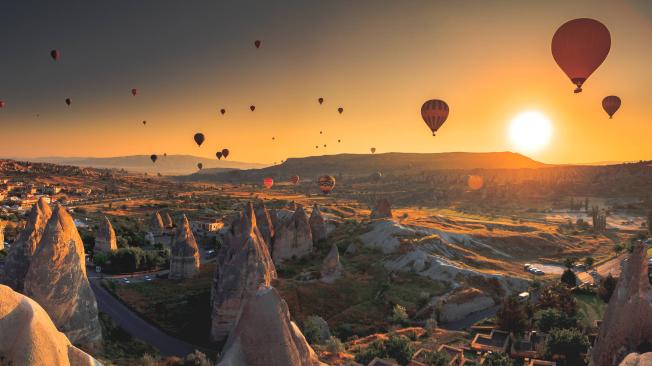 Globos aerostáticos volando en los cielos turcos.