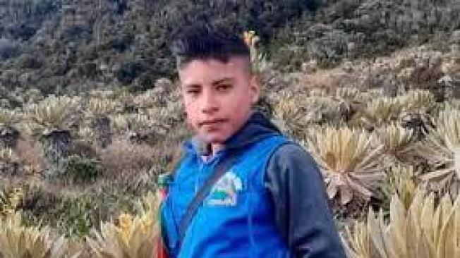 Breiner Cucuñame, de 14 años, se formaba para ser guardia indígena y dedicarse a la protección del medioambiente.