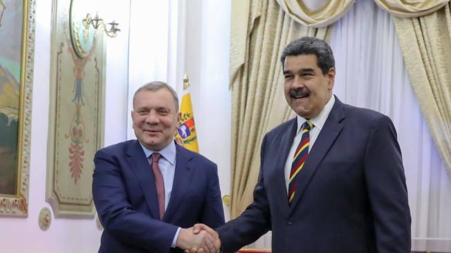 Yuri Borisov, vicepresidente de Rusia y Nicolás Maduro, presidente de Venezuela.