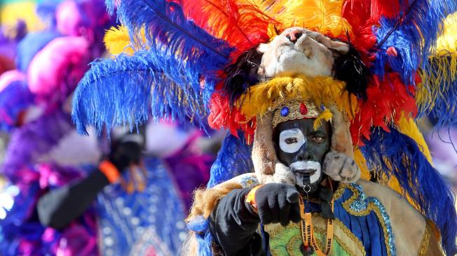 Los desfiles del Mardi Gras regresaron a las calles de Nueva Orleans para la temporada de Carnaval de 2022 después de haber sido cancelados el año pasado debido a la pandemia.