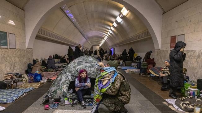 Refugio en el metro subterráneo de Kiev