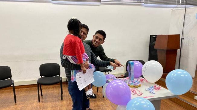 Jhon Fredy Ramírez Correa y Miguel Ángel Barriga Talero buscaban una buena educación para su hija.
