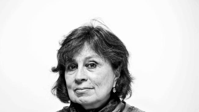 Laura Restrepo ha unido siempre en sus obras la mirada de periodista y la de novelista.