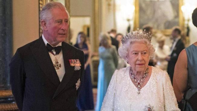 La Reina Isabel se encuentra en la posición 17 con un patrimonio neto de 600 millones de dólares.