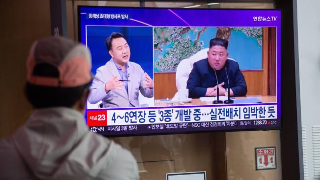 Kim Jong Un anuncia brotes de Covid en el país.