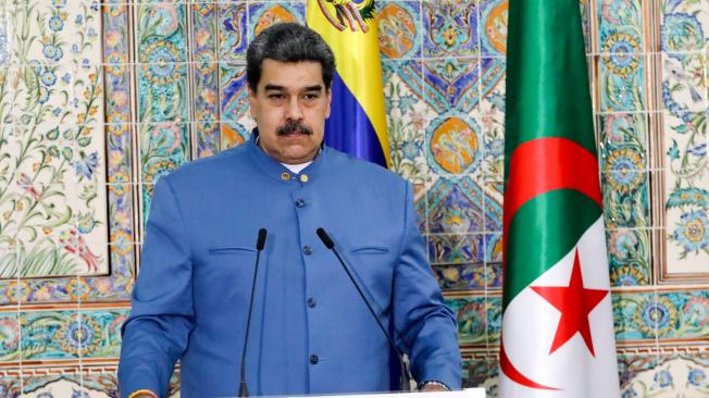 El presidente de Venezuela, Nicolás Maduro, durante su encuentro con el presidente argelino, Abdelmadjid Tebboune.