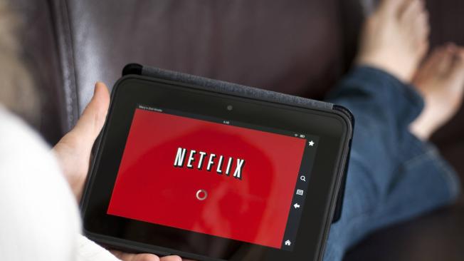 Netflix podría cobrar una cuota adicional para los usuarios que compartan sus cuentas.