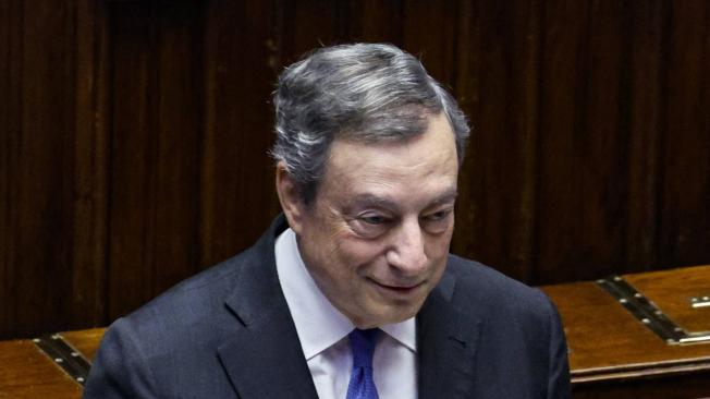 El Primer Ministro italiano Mario Draghi pronuncia su discurso en la Cámara Baja italiana en Roma.
