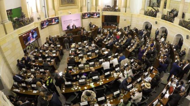 Esta no es la primera vez que es presentada una reforma que para modificar asuntos fundamentales en el Congreso de Colombia.