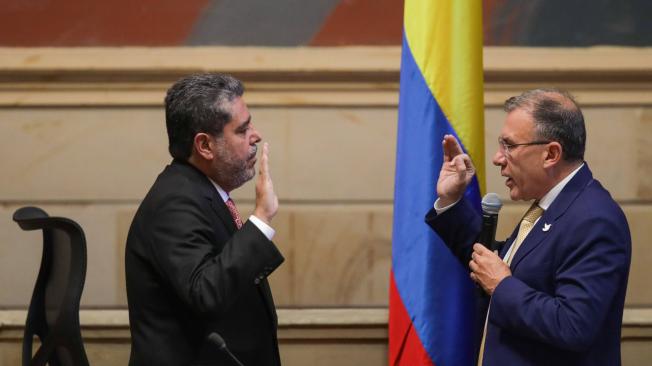 Tras la votación de los Senadores y Representantes a la Cámara en una sesión de Congreso en Pleno, Carlos Hernan Rodriguez fue elegido como el nuevo Contralor General de Colombia.