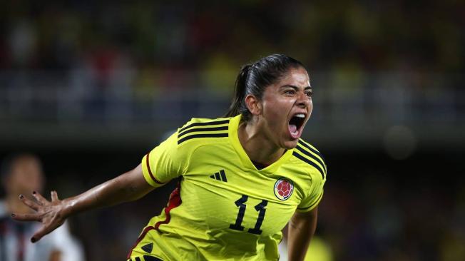 Catalina Usme anotó el primer gol contra Costa Rica.
