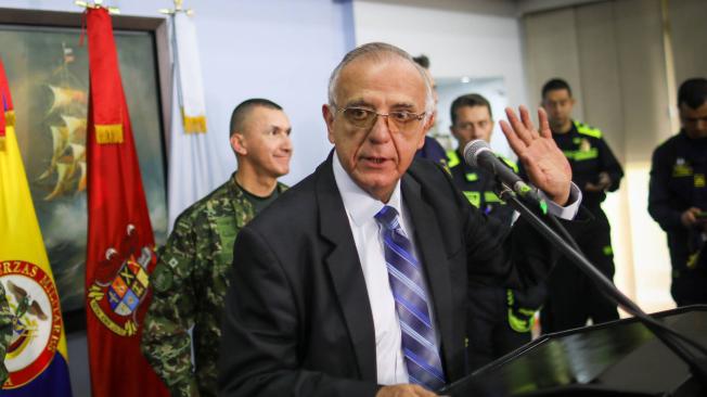 Velásquez se declara comprometido con la defensa de los derechos humanos en las Fuerzas.