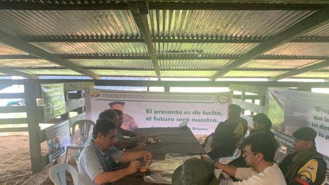 Gobierno se reunió con disidencias de Farc en Caquetá para explorar paz total.