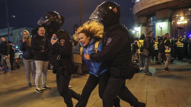 Arrestos en Rusia en medio de las movilizaciones contra Putin este miércoles.