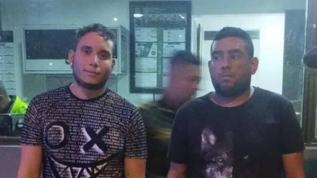 Ronnier Darío Villegas Rivero, (izq.) es el sicario venezolano que disparó contra Javier Fernández