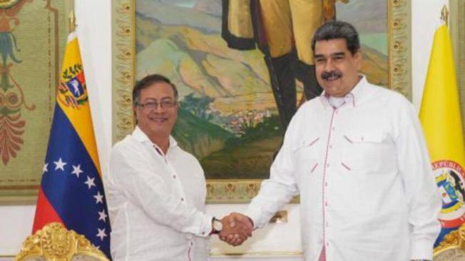 Este lunes 1 de noviembre los presidentes se reunieron en el palacio Miraflores.