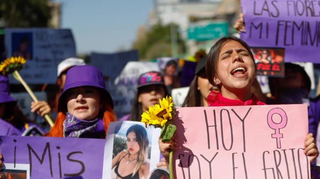 Alrededor de 150 personas marcharon este lunes para pedir justicia por el feminicidio de Ariadna Fernanda López,