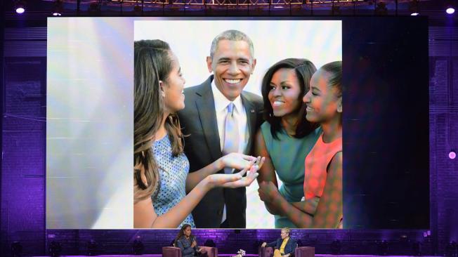 Durante la presentación no podía faltar su familia, lo quemás ama Michelle Obama.