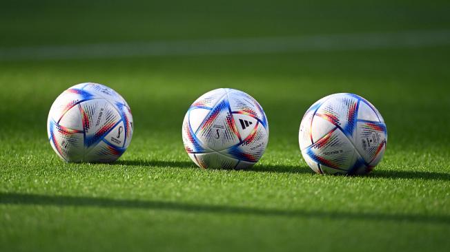 Al Rihla, el balón del Mundial, busca mejorar el arbitraje con tecnología e inteligencia artificial.