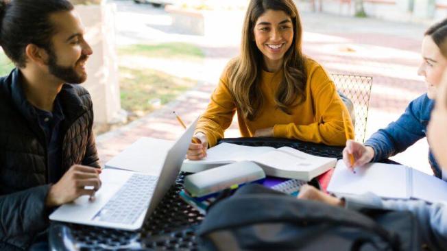 Becas Para Colombianos Que Quieran Estudiar Dos Maestrías Europeas En ...