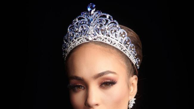R'Bonney Gabriel fue elegida como Miss Universo 2022, el 14 de enero de 2023.