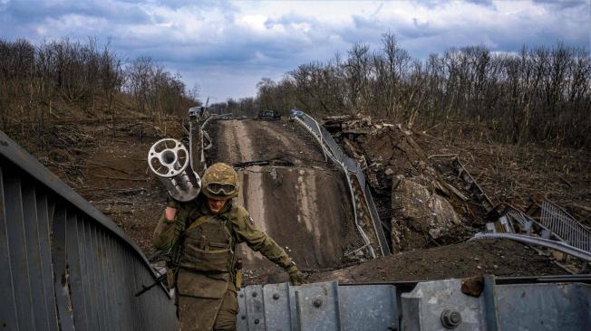 El Ejército ucraniano solo puede seguir el ritmo de la guerra que impone Rusia si cuenta con aportes adicionales de parte de Europa y EE. UU.