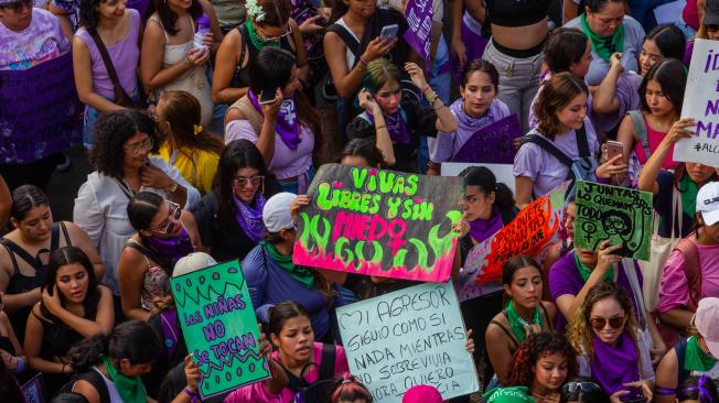 Marcha en el marco del 8M en Barranquilla a cargo de los distintos colectivos feministas de la ciudad. Cerca de 700 mujeres salieron a la calle en conmemoración del Día Internacional de la Mujer y con ello mantener la lucha por los derechos de este género humano.