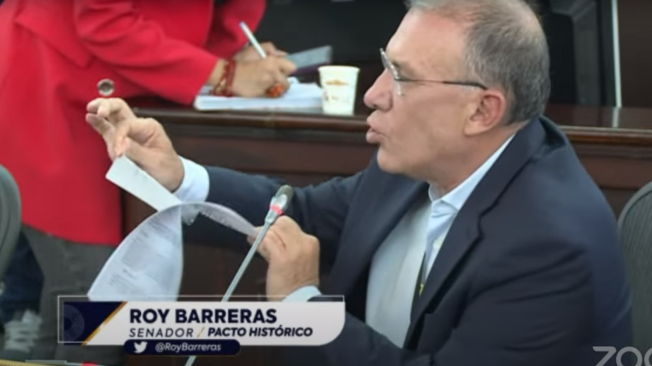 Roy Barreras rompe documento en debate de reforma política