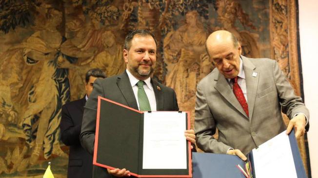 Relations between Venezuela and Spain