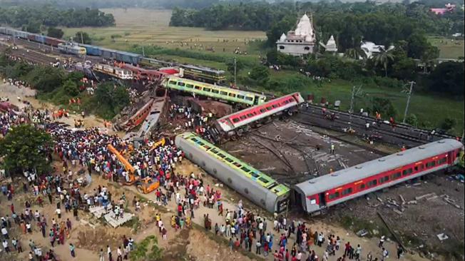 Este es el peor accidente ferroviario que sufre la India.