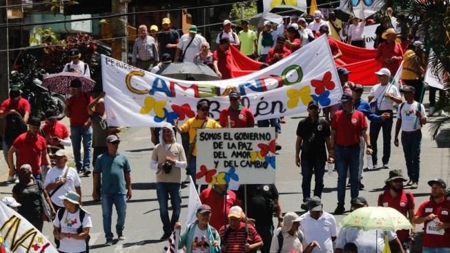 Marcha de centrales obreras en Medellín