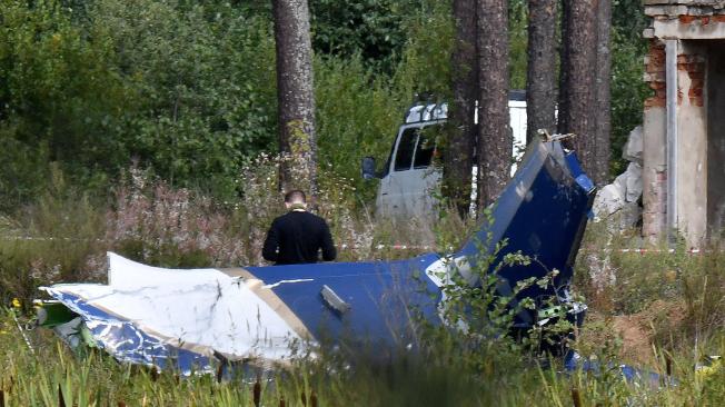Lugar donde se estrelló el avión cerca del pueblo de Kuzhenkino, en la región de Tver.